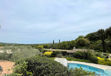 Villa with pool and terrace 9