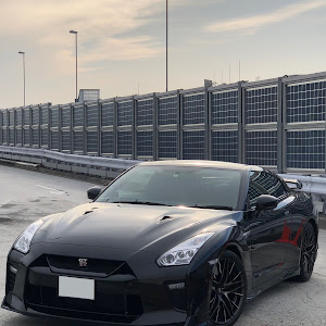 NISSAN GT-R R35