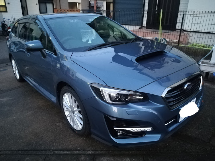 レヴォーグのレヴォーグ・洗車初め・正月ボケ・タイヤ交換でなくパンク修理で済みました。・もう少し休みたいなに関するカスタム事例の投稿画像2枚目