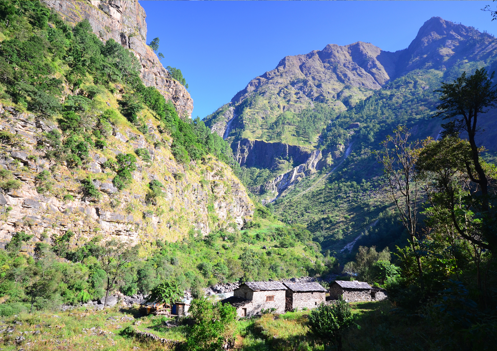 manaslu solo trek