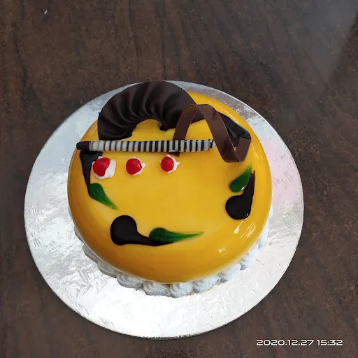 Rich Mango Deluxe Cake