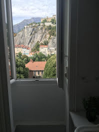 chambre à Grenoble (38)