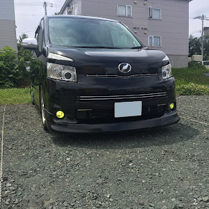 ヴォクシー ZRR75W