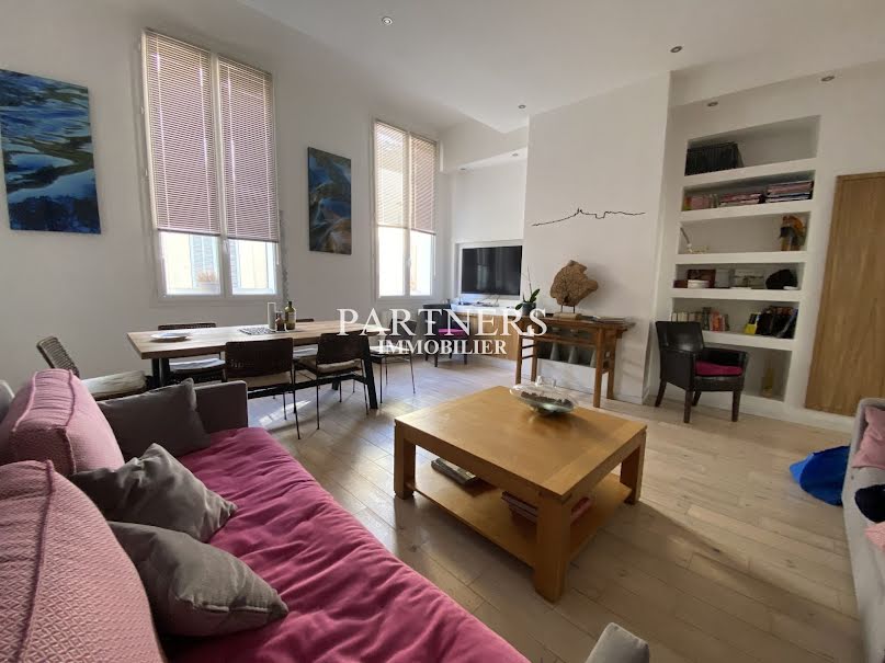 Location meublée appartement 3 pièces 85 m² à Aix-en-Provence (13090), 1 990 €