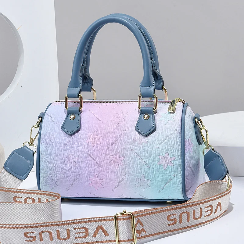 Women's Fashion Casual Shoulder Messenger Bag for Everyday Use. Stylish and comfortable design, perfect for carrying ess