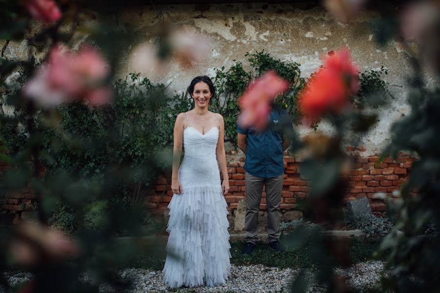 Fotógrafo de casamento Vanessa Tivadar (vanessativadar). Foto de 2 de outubro 2018