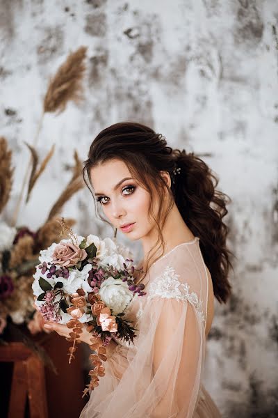 Fotografo di matrimoni Olga Cekhovaya (ponfi). Foto del 5 aprile 2019