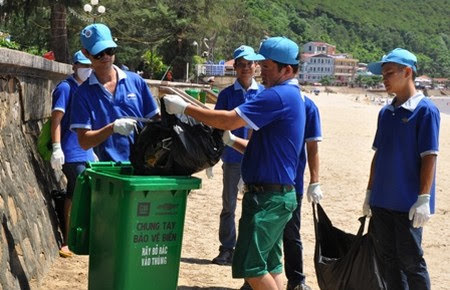 Bãi biển Đồ Sơn, chung tay làm sạch môi trường 2