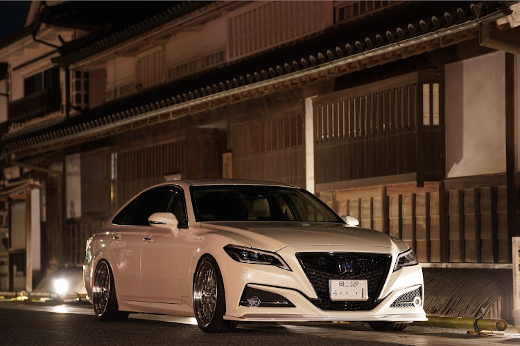 クラウンセダンのJun Style・G Executive・矢掛町に関するカスタム事例の投稿画像1枚目