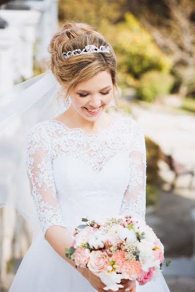 Fotógrafo de casamento Kseniya Valayka (ksenya). Foto de 20 de março 2018