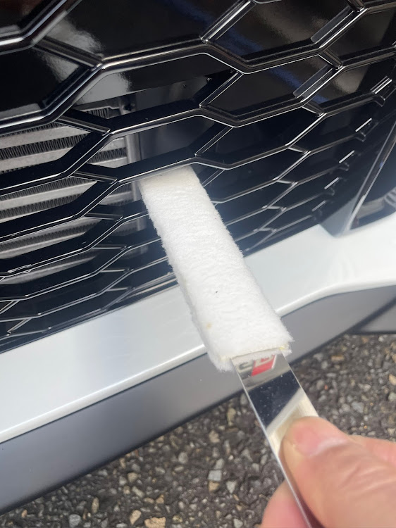 勇次 ふたたびさんが投稿したホイールゴシゴシ・細かい所の掃除大好き・カミさんヤリス降りる・夫婦で夜中のプチツーリング・さぁ次の車はなんだろう🤔？に関するカスタム事例の投稿画像4枚目