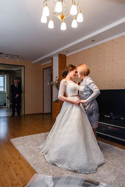 Wedding photographer Lora Titova (lora-photo). Photo of 16 January 2018