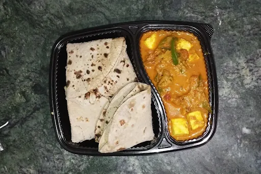 Kadhai Paneer With 4 Butter Roti