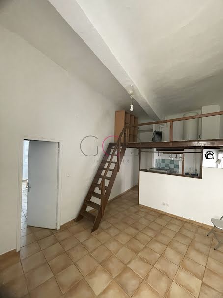 Location  appartement 2 pièces 32.76 m² à Aix-en-Provence (13090), 685 €