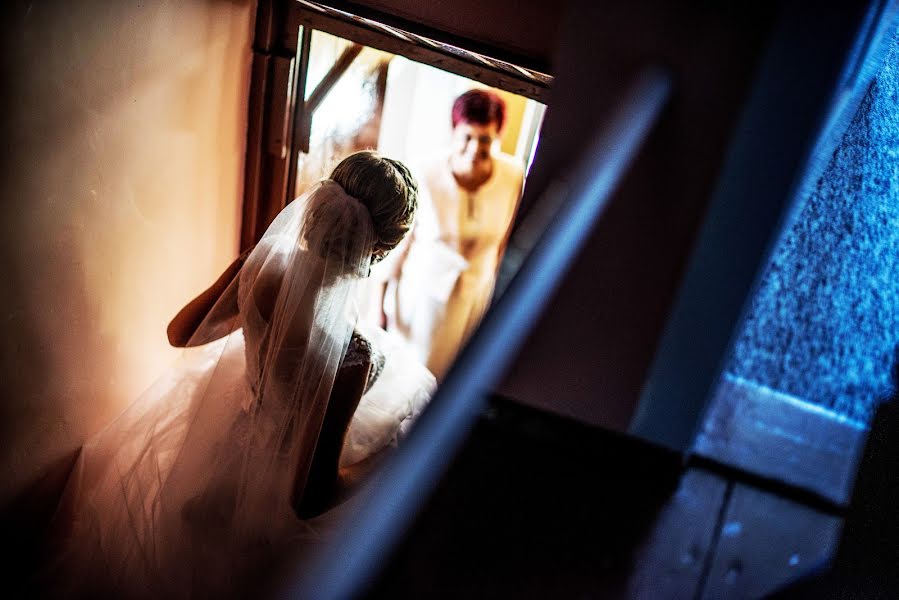 Fotografo di matrimoni Magdalena Korzeń (korze). Foto del 19 ottobre 2015