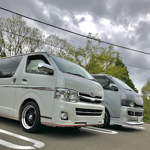 ハイエースバン KDH205V