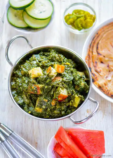 Dal Makhni + Palak Paneer Thali With Soft Drink (200ml)