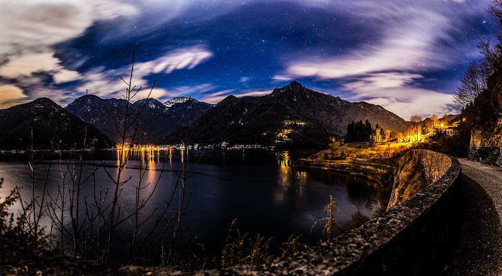 Nubi e stelle sul castello di Fabio Dassatti