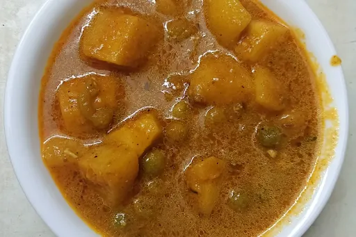 Aloo Matar Gravy