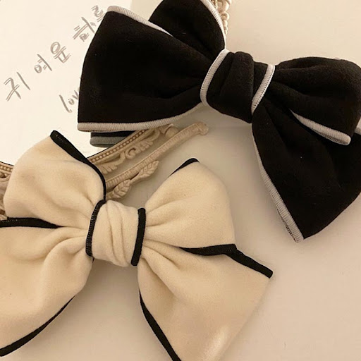 Title 2, Little Fragrance black and white bow hairpin. E...