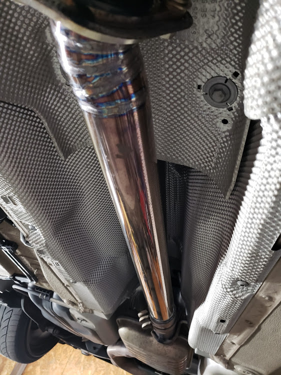 TT クーペのＤＩＹ作業・サブウーファー取付・車内環境改善・TTはオーディオが物足りない・第一弾に関するカスタム事例の投稿画像19枚目