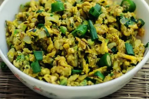 Steamed Spring Onion Bhurji [3 Eggs]