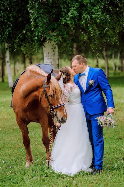 Fotografo di matrimoni Irina Minina (imya). Foto del 13 novembre 2015