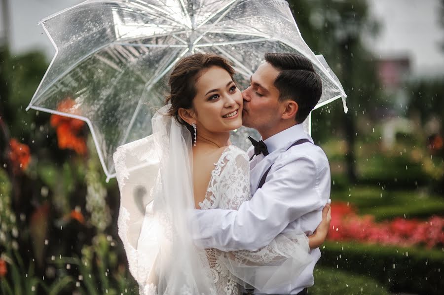 Fotógrafo de casamento Evgeniy Medov (jenja-x). Foto de 21 de julho 2019