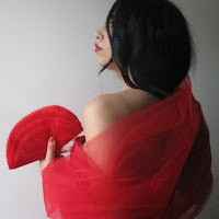 Woman in Red di 