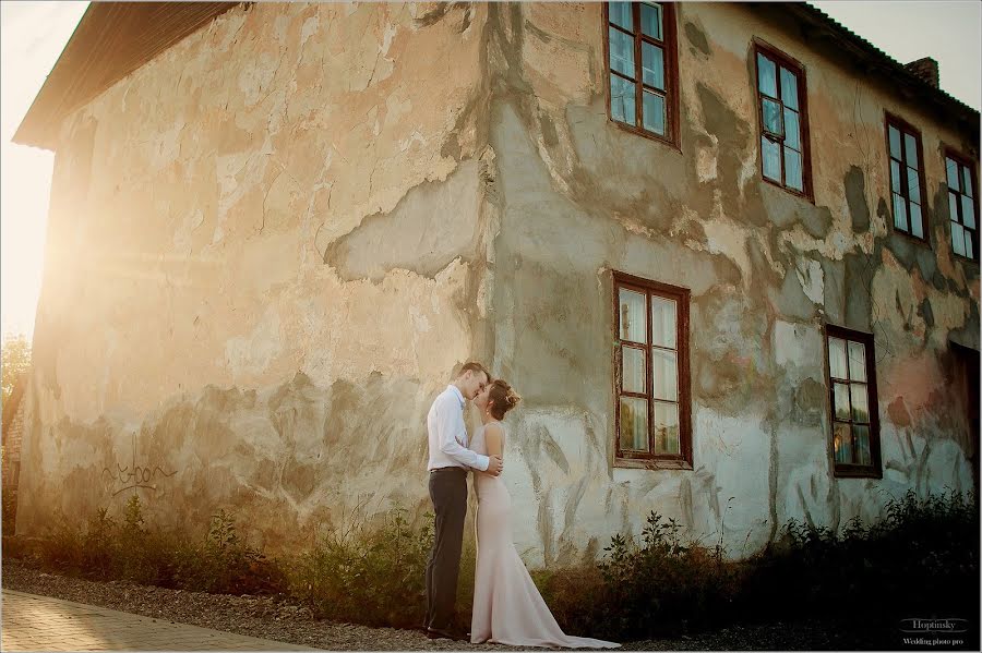 Wedding photographer Yana Stecyuk (stetsiuk). Photo of 17 April 2020