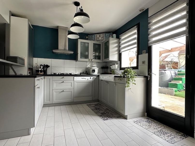 Vente maison 8 pièces 170 m² à La Suze-sur-Sarthe (72210), 263 000 €