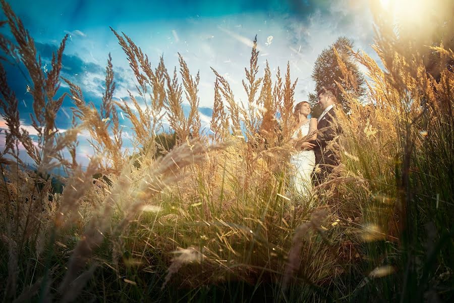 Fotografo di matrimoni Husovschi Razvan (razvan). Foto del 24 agosto 2018