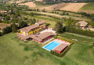 Farmhouse with garden and pool 1