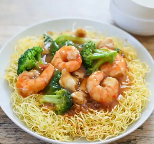 Prawn Pan Fried Noodles In White Gravy