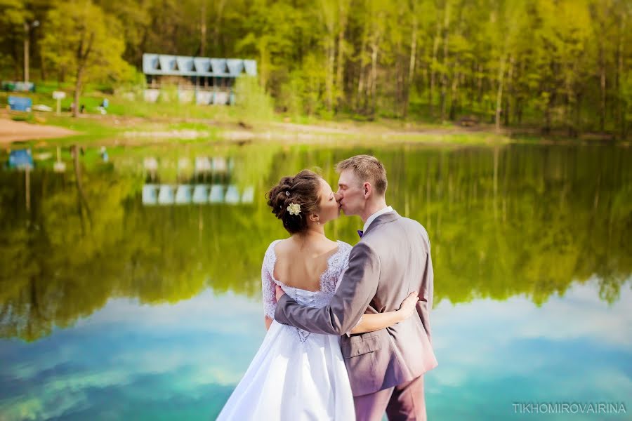 Fotógrafo de casamento Irina Tikhomirova (bessonniza). Foto de 27 de maio 2016