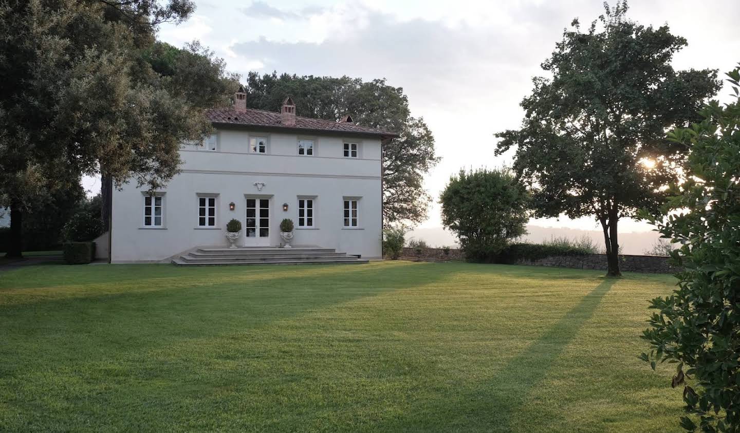 House with pool Lucca