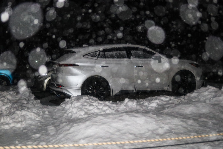 ハリアーの星空撮影会・雪とコラボ・ハリアー80・もはや車種がわからないに関するカスタム事例の投稿画像1枚目
