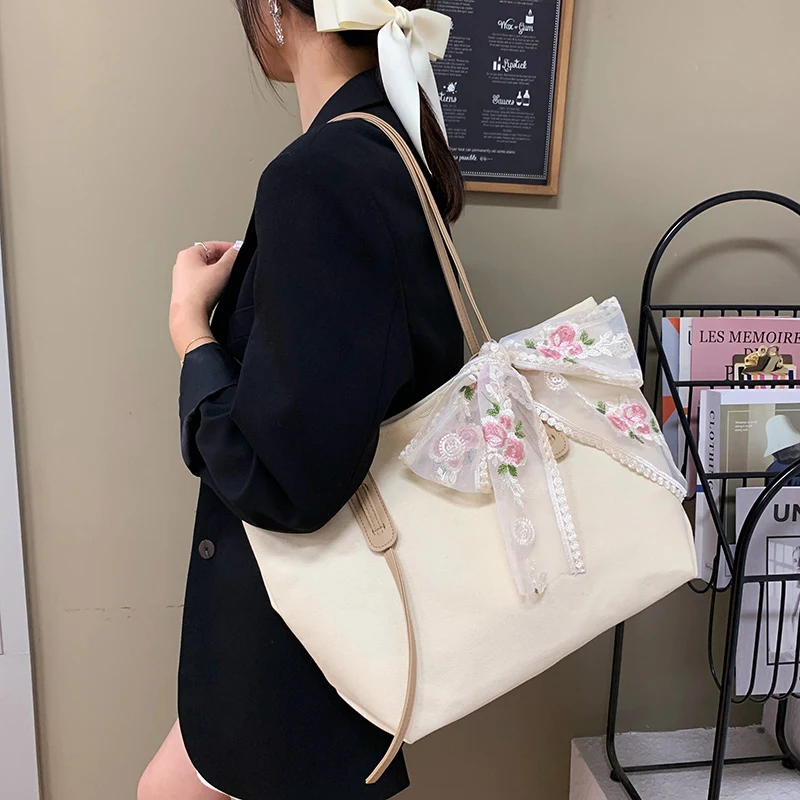 Große Shopper-Tasche Modisches Nischen-Design Vielseitig Einsetzbar Große Kapazität Perfekt für Alltag, Arbeit, Reisen Stilvoll und Praktisch