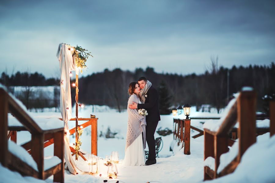 Fotografo di matrimoni Kristina Grechikhina (kristiphoto32). Foto del 16 febbraio 2017