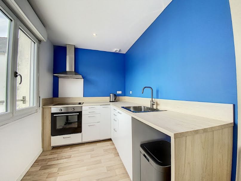 Location meublée appartement 2 pièces 40 m² à Lorient (56100), 675 €