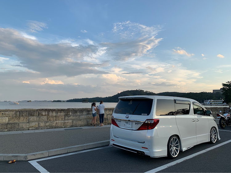 アルファードの松島・ハイペリオン CVX20インチ・あぢぃ・ドライブ・-9s-に関するカスタム事例の投稿画像1枚目