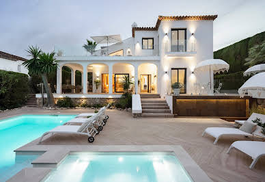 Villa with pool 16