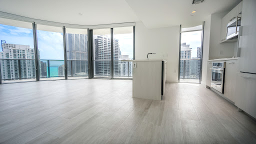 Apartment with pool 4