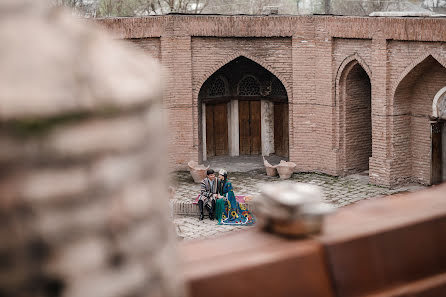 Fotógrafo de casamento Aziz Nurullaev (azizjw). Foto de 6 de abril 2020