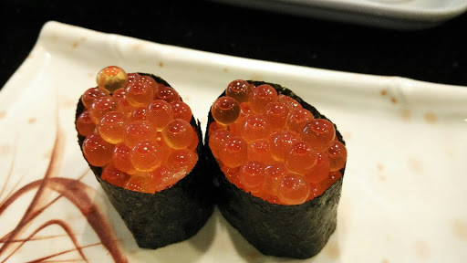 炙左口
鮭魚卵
海膽

必食
