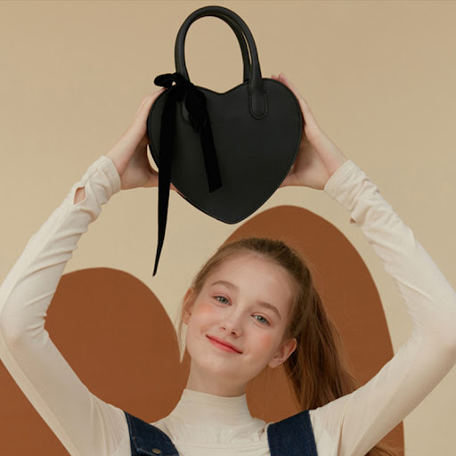 Title 3, Niche Korean New Wild Portable Love Bag. Carry ...