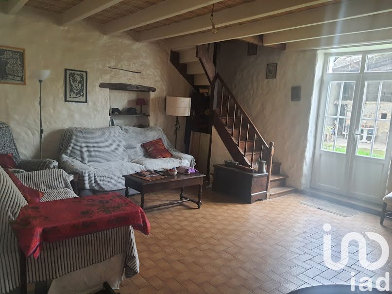 Vente maison 6 pièces 149 m² à Loulay (17330), 181 000 €