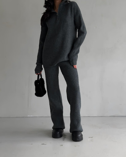 Title 18, Fashion Womens Half Zipper Lapel Knitted Suit