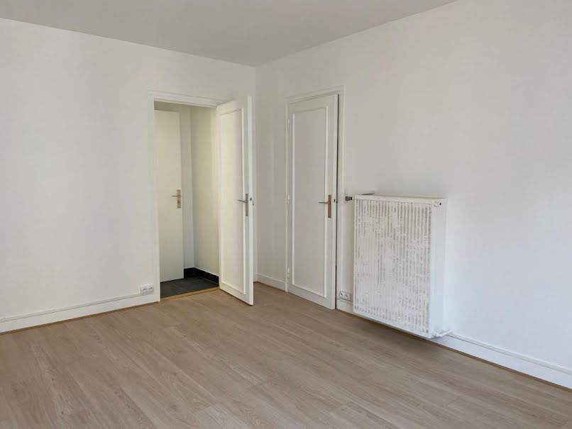 Location  appartement 1 pièce 25 m² à Champigny-sur-Marne (94500), 750 €