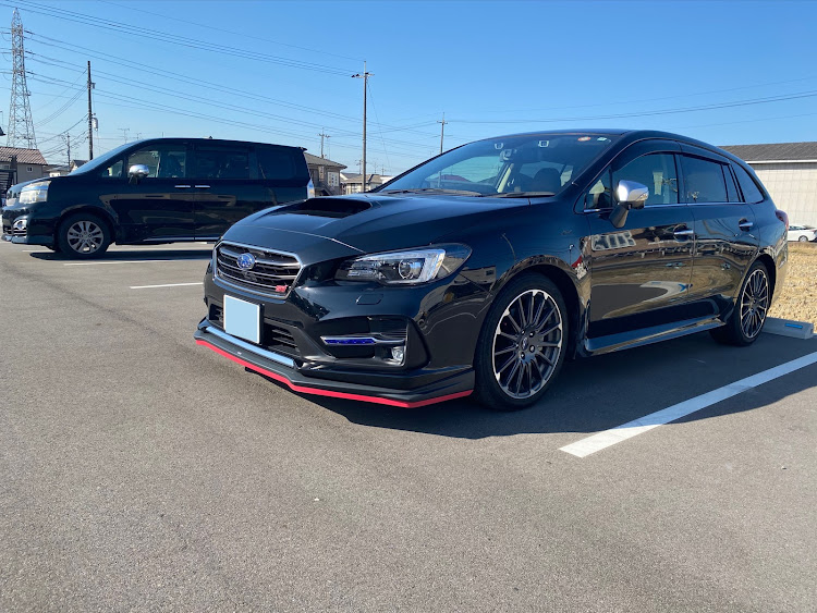 レヴォーグの愛車の一番好きな角度に関するカスタム事例の投稿画像1枚目